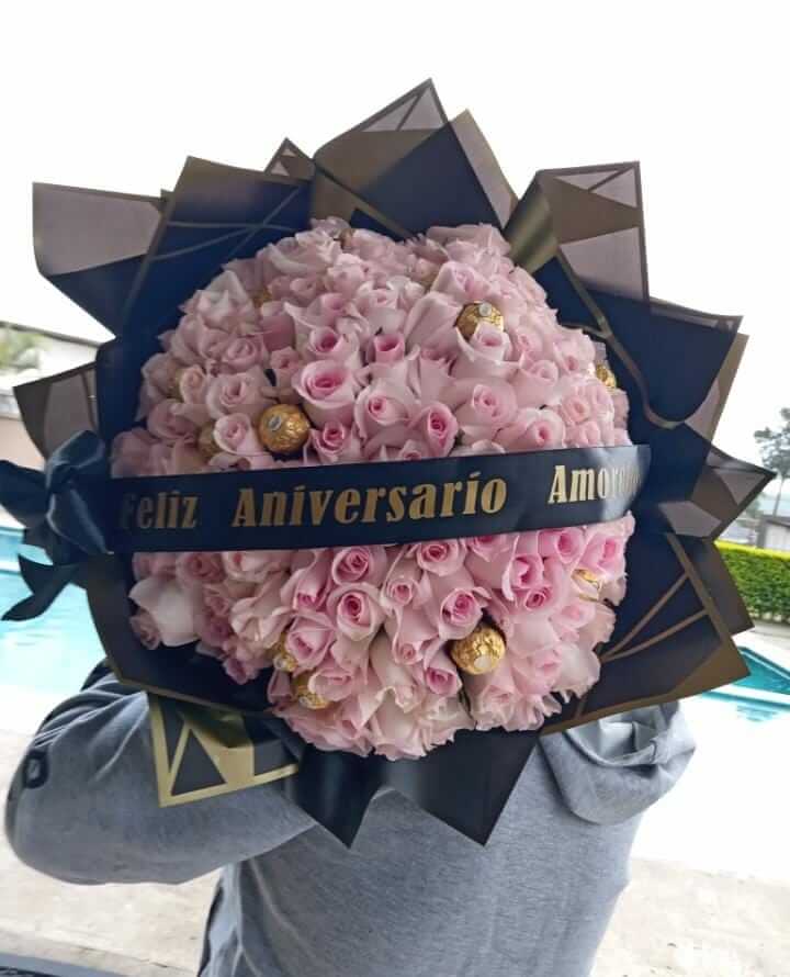 Ramo Buchón 150 Rosas